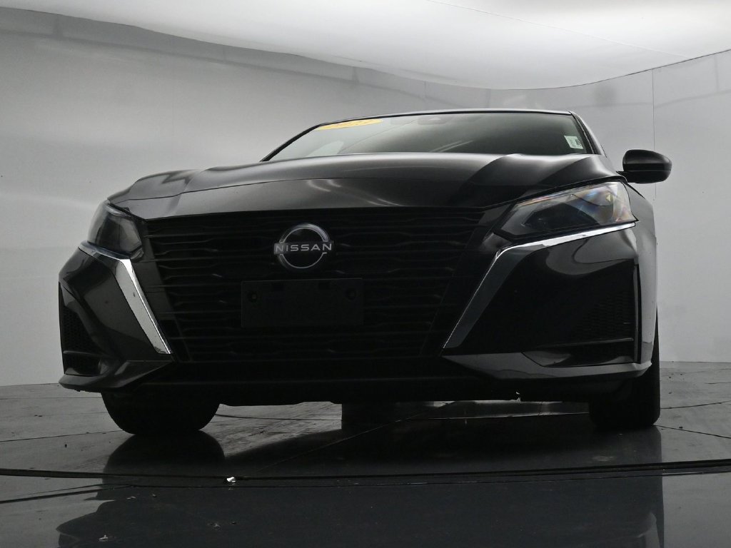 Used 2023 Nissan Altima 2.5 SV FWD image 33