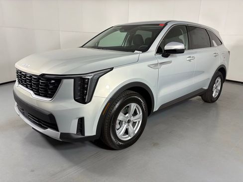 New 2026 Kia Sorento LX image 4