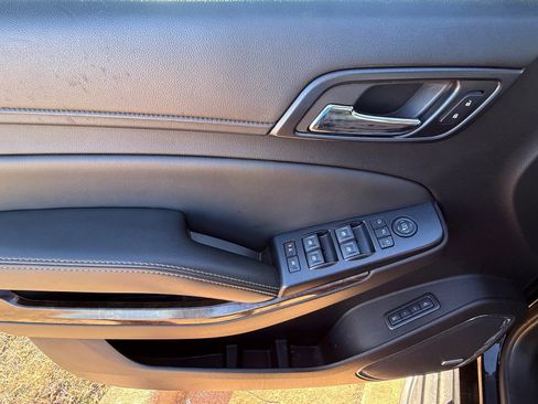 Used 2015 Chevrolet Tahoe LT image 12