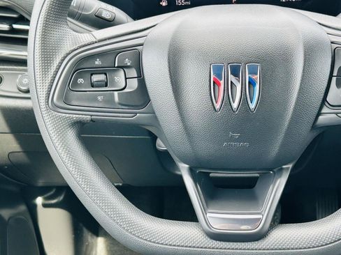 Used 2025 Buick Envista Preferred w/ Convenience II Package FWD image 16