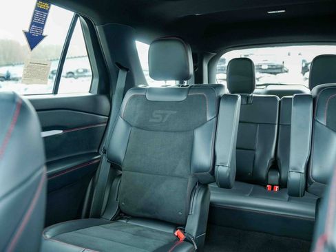 Used 2025 Ford Explorer ST AWD/4WD image 46