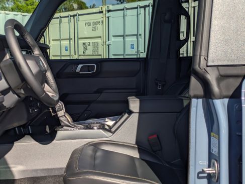 New 2025 Ford Bronco Badlands AWD/4WD image 38