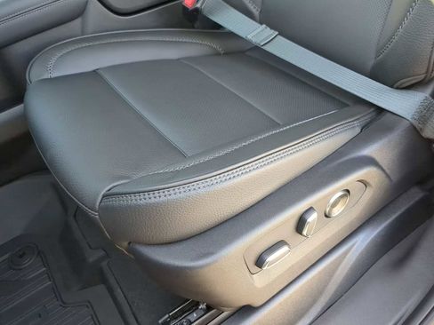 New 2026 GMC Yukon Denali w/ Sun & Power Step Package image 13