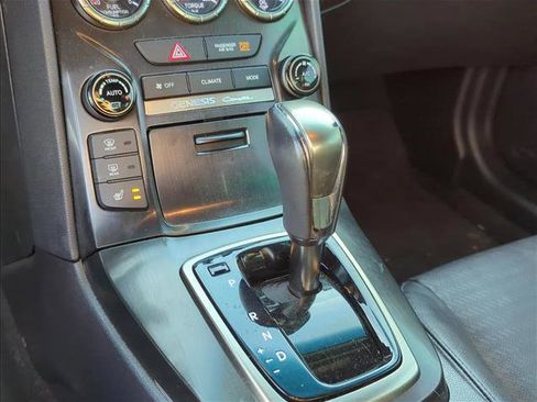 Used 2016 Hyundai Genesis Coupe 3.8 image 19