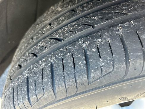 Used 2020 Buick Envision Premium w/ Driver Confidence Package image 36