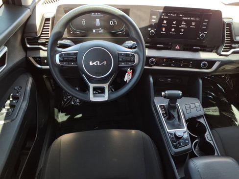Used 2023 Kia Sportage LX FWD image 24