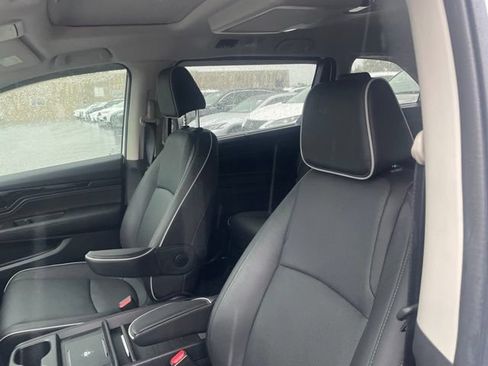 Used 2025 Honda Odyssey Elite image 5