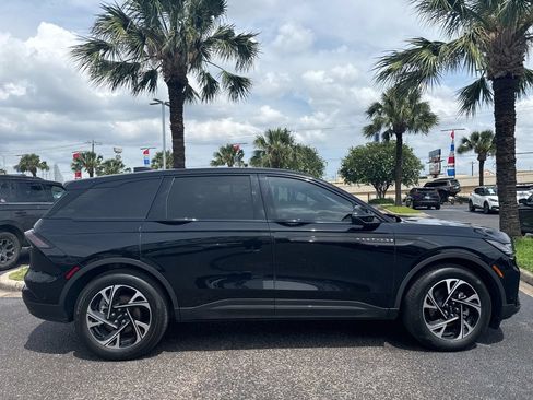 Certified 2024 Lincoln Nautilus Premier w/ Jet Appearance Package AWD/4WD image 5
