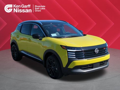 New 2025 Nissan Kicks SR w/ SR Premium Package image 1