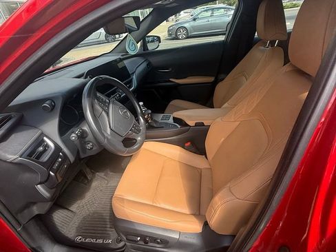 Used 2023 Lexus UX 250h AWD w/ Premium Package image 2