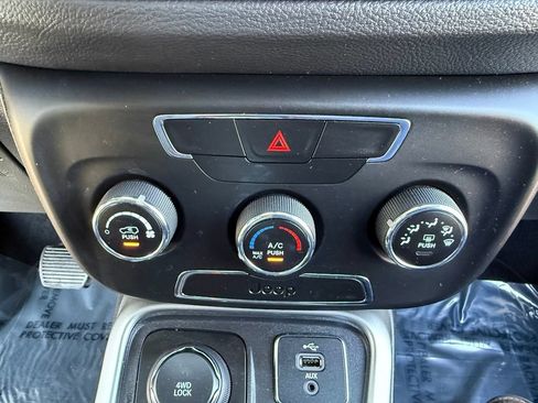Used 2018 Jeep Compass Sport AWD/4WD image 57