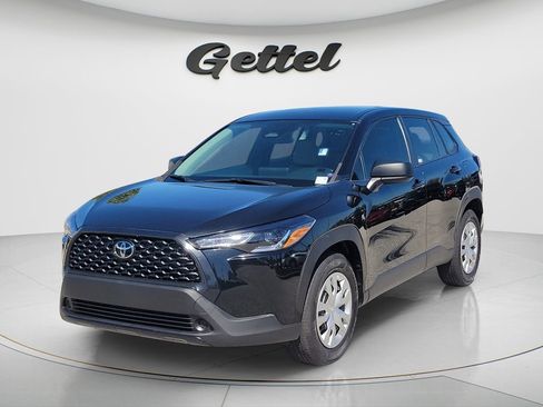 Certified 2024 Toyota Corolla Cross L image 1