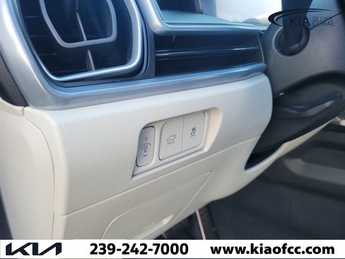 Certified 2024 Kia Sorento SX FWD image 28