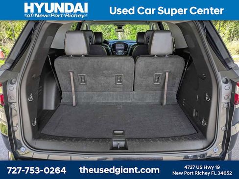 Used 2018 Chevrolet Traverse Premier w/ Driver Confidence II Package FWD image 12