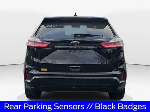 Used 2024 Ford Edge SE w/ Black Appearance Package image 5