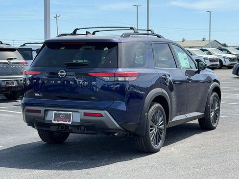 New 2026 Nissan Pathfinder SL FWD image 4