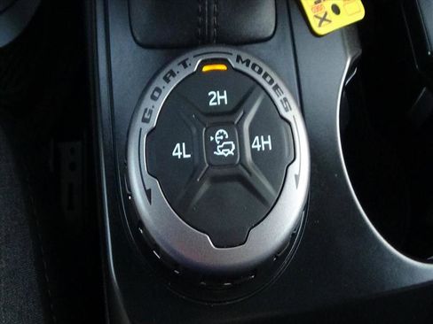 Used 2025 Ford Bronco Big Bend image 33