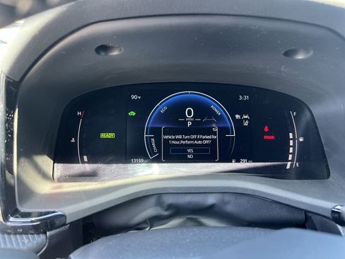 Used 2025 Toyota Camry SE FWD image 21