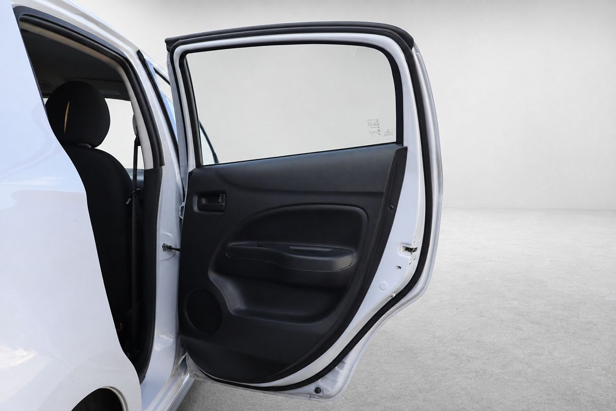 Used 2024 Mitsubishi Mirage ES FWD image 13