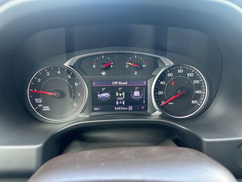 Used 2023 GMC Acadia SLT image 16