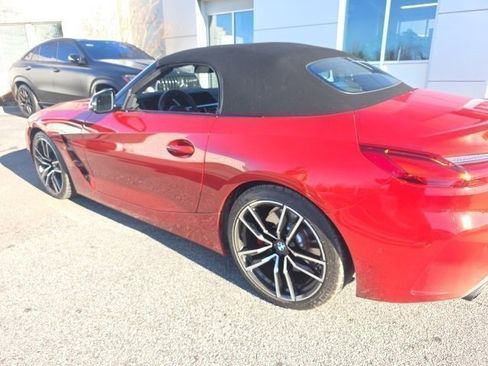 Used 2022 BMW Z4 M40i w/ Premium Package image 2