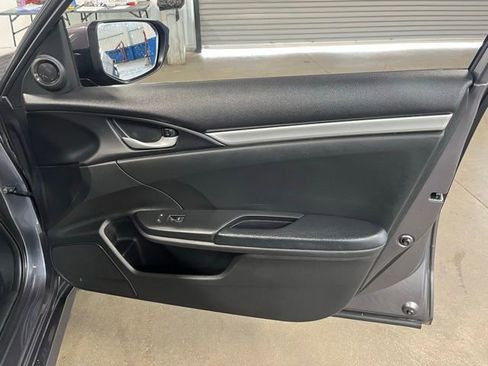Used 2019 Honda Civic Sport image 12