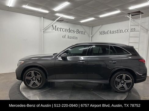 Certified 2025 Mercedes-Benz GLC 300 image 4