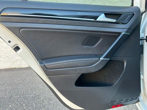 Used 2015 Volkswagen Golf TDI SEL w/ Lighting Package (SEL) image 19