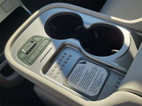 New 2026 Hyundai Ioniq 9 SEL image 13