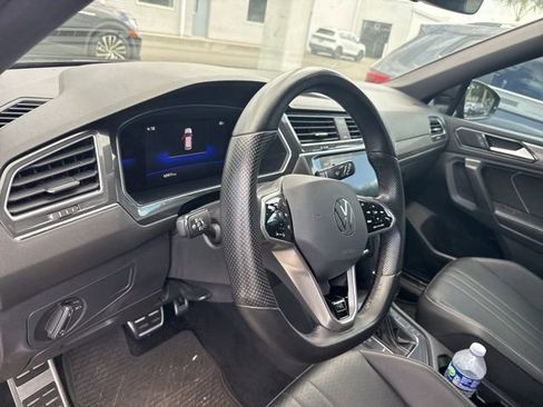 Used 2023 Volkswagen Tiguan SE R-Line image 16