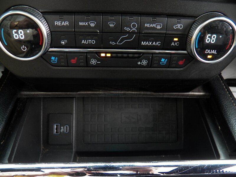 Used 2020 Ford Expedition Limited RWD image 25