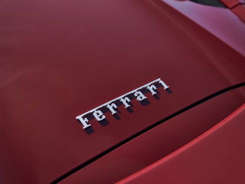 Used 2019 Ferrari 488 Spider image 13