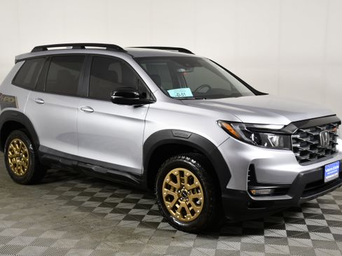 Certified 2023 Honda Passport TrailSport image 4