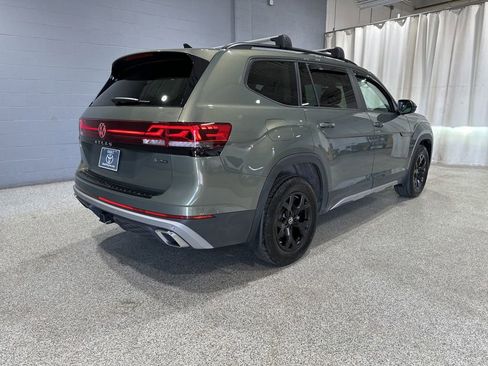 Used 2024 Volkswagen Atlas Peak Edition SEL AWD/4WD image 3