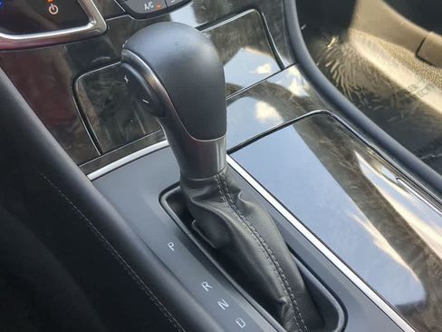 Used 2015 Buick LaCrosse Leather FWD image 28