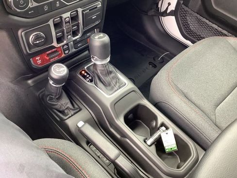 New 2026 Jeep Wrangler Unlimited Rubicon image 18