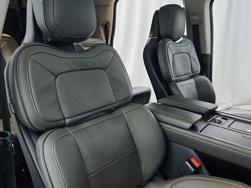 Used 2023 Lincoln Navigator L Black Label AWD/4WD image 24