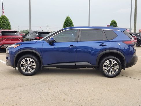 Used 2023 Nissan Rogue SV FWD image 4