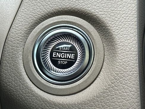 Certified 2022 Mercedes-Benz GLC 300 w/ Premium Package Lite image 23