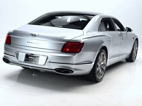 Used 2021 Bentley Flying Spur V8 image 6