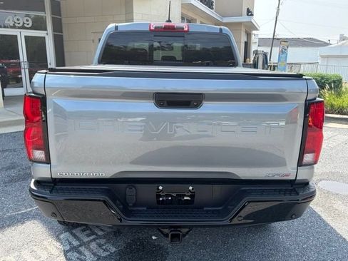 Used 2024 Chevrolet Colorado ZR2 w/ ZR2 Convenience Package III AWD/4WD image 6