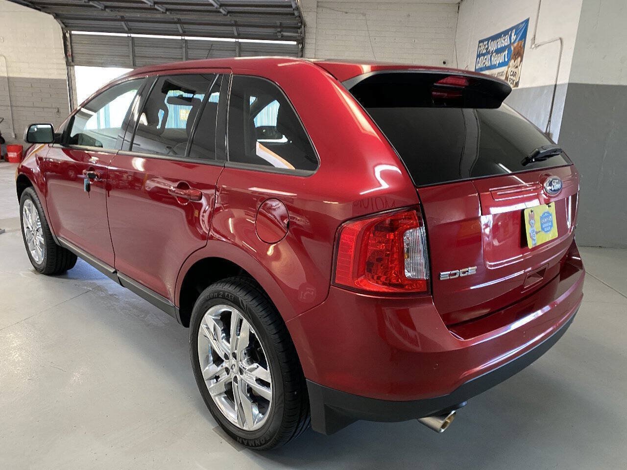 Used 2013 Ford Edge SEL FWD image 2