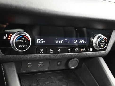 Used 2022 Mitsubishi Outlander SE image 21