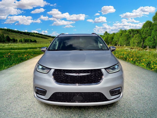 Used 2023 Chrysler Pacifica Limited FWD image 8