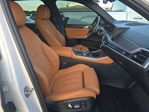 Used 2024 BMW X5 xDrive40i w/ Premium Package image 5