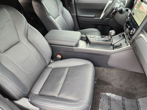 Used 2024 Lexus GX 550 w/ Accessory Package (Z1) AWD/4WD image 26