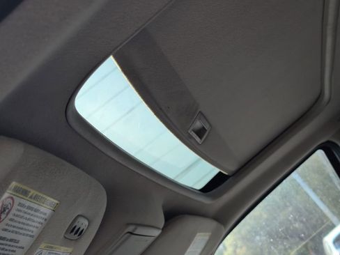 Used 2011 Ford Expedition EL XLT image 28