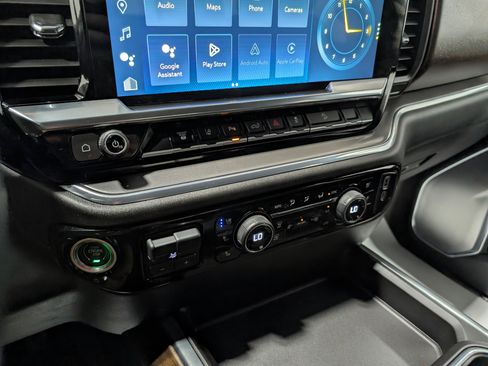 Used 2024 Chevrolet Silverado 2500 High Country w/ High Country Premium Package image 29