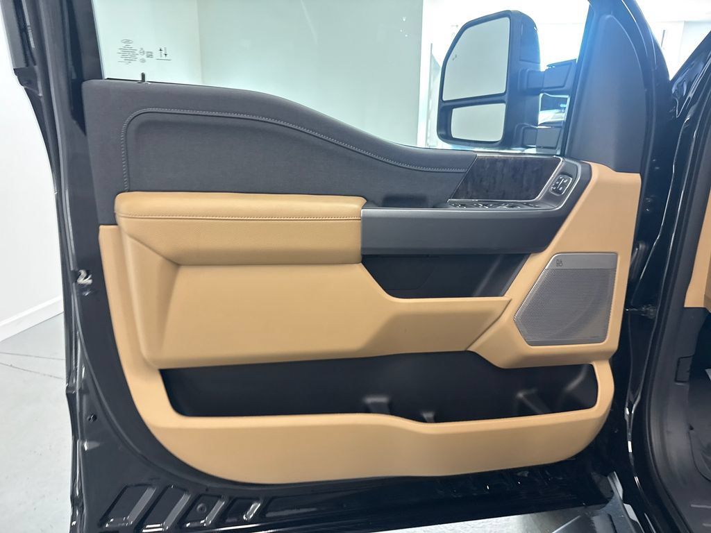 New 2026 Ford F350 Lariat w/ Black Appearance Package AWD/4WD image 15