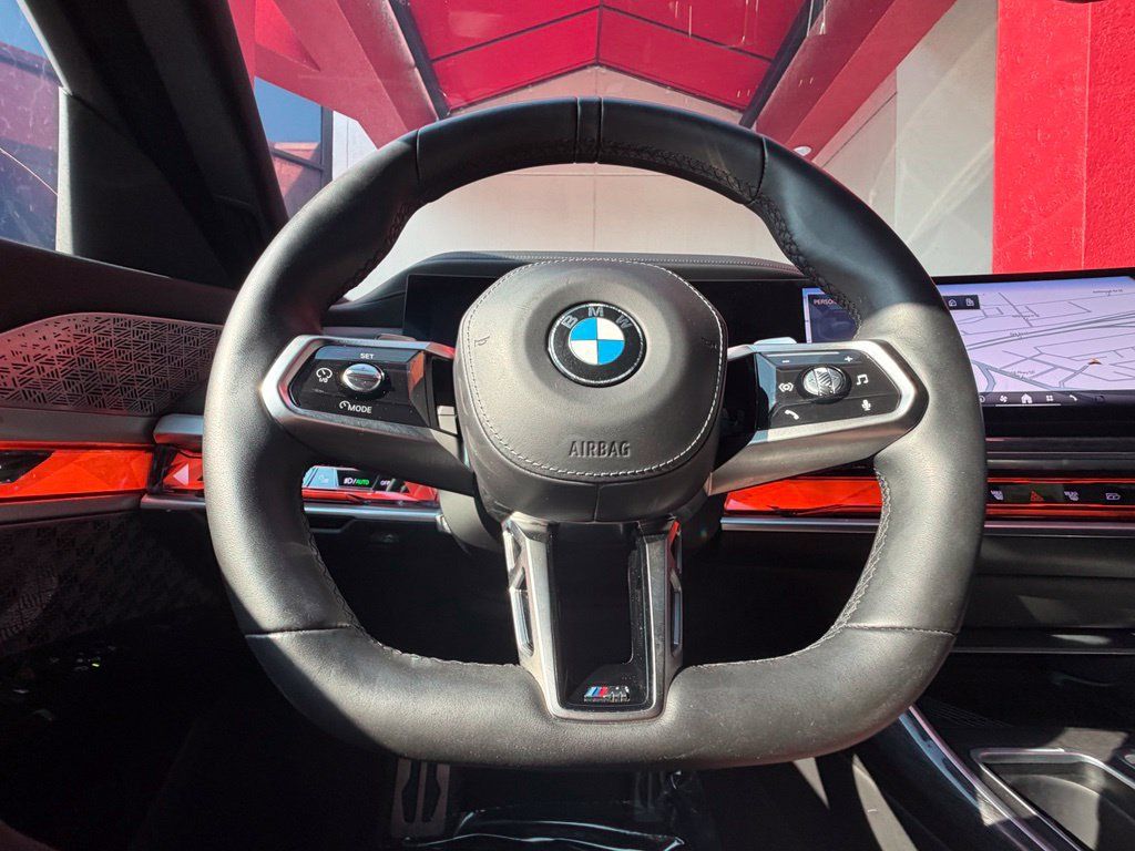 Used 2023 BMW 760i xDrive AWD/4WD image 19